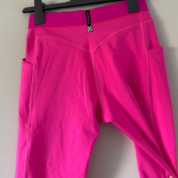 ⭕️ SAVAGE X FENTY Leggings Neon Pink Medium - Picture 2 of 5